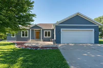 301 7th Street NW, New Richland, MN 56072 - Photo 1