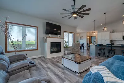 301 7th Street NW, New Richland, MN 56072 - Photo 5