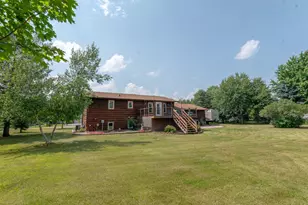 512 Pinetree Dr, Perham, MN 56573 - Photo 5