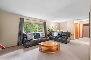 1415 Sycamore Ln N, Plymouth, MN 55441 - Photo 9