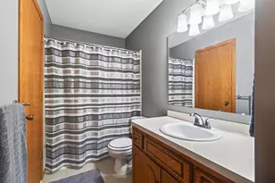 1415 Sycamore Ln N, Plymouth, MN 55441 - Photo 25