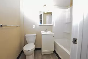 1114 University Dr N, Fargo, ND 58102 - Photo 9