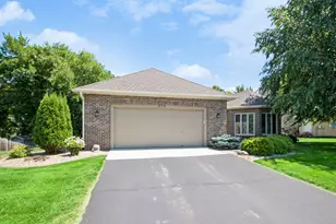 314 Wedgewood Dr, Mahtomedi, MN 55115 - Photo 3