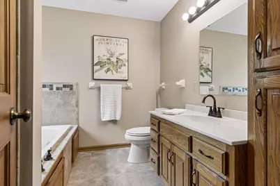 314 Wedgewood Drive, Mahtomedi, MN 55115 - Photo 33