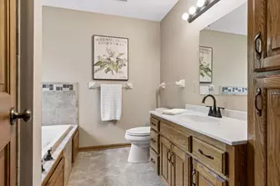 314 Wedgewood Dr, Mahtomedi, MN 55115 - Photo 33