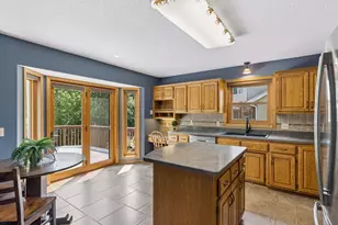 314 Wedgewood Dr, Mahtomedi, MN 55115 - Photo 23