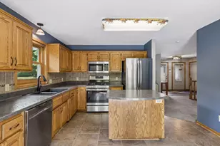 314 Wedgewood Dr, Mahtomedi, MN 55115 - Photo 25