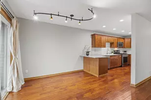 645 Portland Pl, Burnsville, MN 55337 - Photo 9