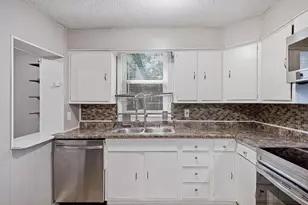 53 Dale St N, Saint Paul, MN 55102 - Photo 13