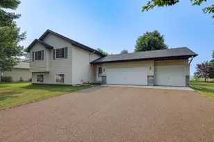 1548 Cedar Dr SE, Cambridge, MN 55008 - Photo 1
