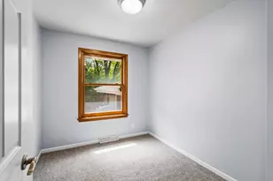 10500 Vessey Rd, Bloomington, MN 55437 - Photo 27