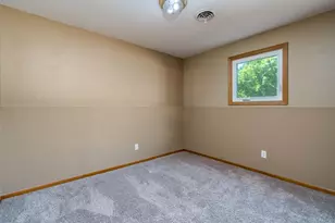 1655 Valley View Dr, North Mankato, MN 56003 - Photo 29