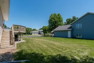 1655 Valley View Dr, North Mankato, MN 56003 - Photo 39