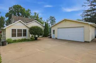 610 Washington Ave, Wabasha, MN 55981 - Photo 3