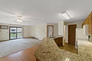 930 Lyn Way, Hastings, MN 55033 - Photo 5