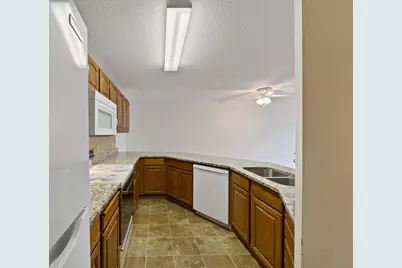 930 Lyn Way #203, Hastings, MN 55033 - Photo 3