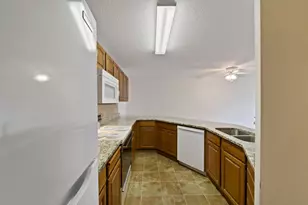 930 Lyn Way, Hastings, MN 55033 - Photo 3