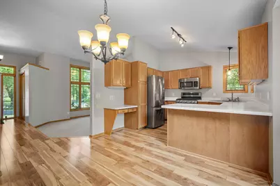 960 Wildflower Court, Eagan, MN 55123 - Photo 9