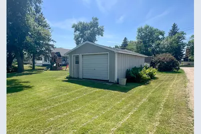 212 Norman Avenue NW, Twin Valley, MN 56584 - Photo 3
