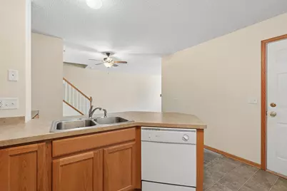 3560 Sterling Heights Drive #B, River Falls, WI 54022 - Photo 9