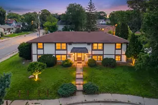 901 4th St NE, Minneapolis, MN 55413 - Photo 1