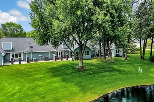 1123 Lois Ct, Shoreview, MN 55126 - Photo 9