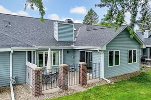 1123 Lois Ct, Shoreview, MN 55126 - Photo 7