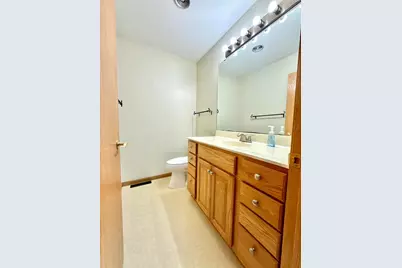 939 Mayvis Boulevard, Mankato, MN 56001 - Photo 3
