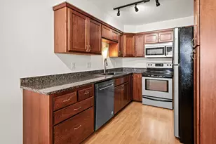 168 6th St E, Saint Paul, MN 55101 - Photo 11