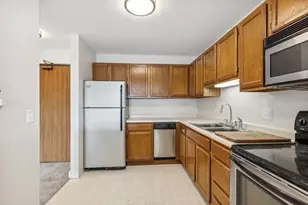 720 3rd Ave NE, Minneapolis, MN 55413 - Photo 3