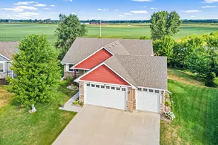 914 Prestwick Dr, Belle Plaine, MN 56011 - Photo 7