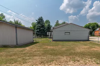 407 5th Avenue SW, Little Falls, MN 56345 - Photo 5
