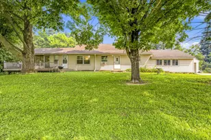 1256 Rice St, Braham, MN 55006 - Photo 1