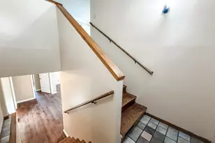 145 Jessamine Ave E, Saint Paul, MN 55117 - Photo 3