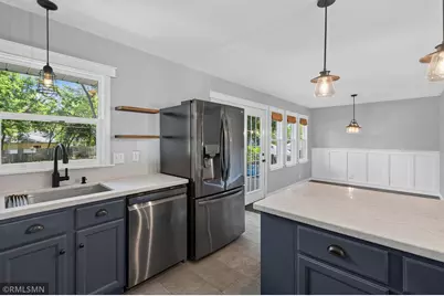 10307 Wentworth Avenue S, Bloomington, MN 55420 - Photo 17