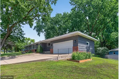 10307 Wentworth Avenue S, Bloomington, MN 55420 - Photo 5