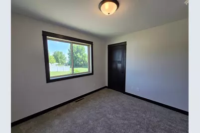 305 N Lane, Green Isle, MN 55338 - Photo 15