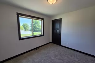 305 North Ln, Green Isle, MN 55338 - Photo 15