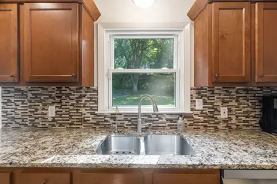 1310 Welcome Avenue N, Golden Valley, MN 55422 - Photo 7