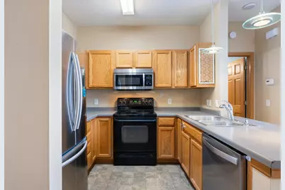 6826 Pine Crest Trail S, Cottage Grove, MN 55016 - Photo 9