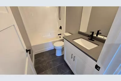 1801 12th Avenue NE, Austin, MN 55912 - Photo 21