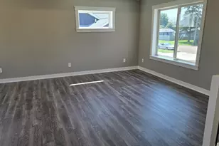 1801 12th Ave NE, Austin, MN 55912 - Photo 5