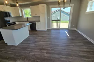 1801 12th Ave NE, Austin, MN 55912 - Photo 7