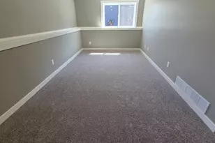 1801 12th Ave NE, Austin, MN 55912 - Photo 17
