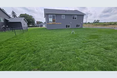 1801 12th Avenue NE, Austin, MN 55912 - Photo 5