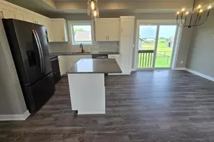 1801 12th Ave NE, Austin, MN 55912 - Photo 9