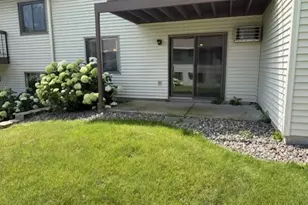 1585 Cohansey St, Saint Paul, MN 55117 - Photo 11