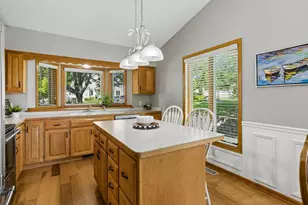14374 Peninsula Point Dr, Savage, MN 55378 - Photo 9