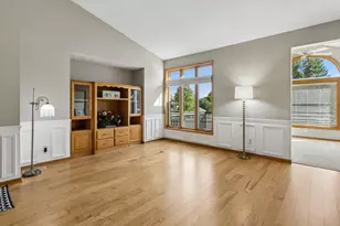 14374 Peninsula Point Dr, Savage, MN 55378 - Photo 5