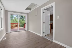 619 Locust St, Hudson, WI 54016 - Photo 9